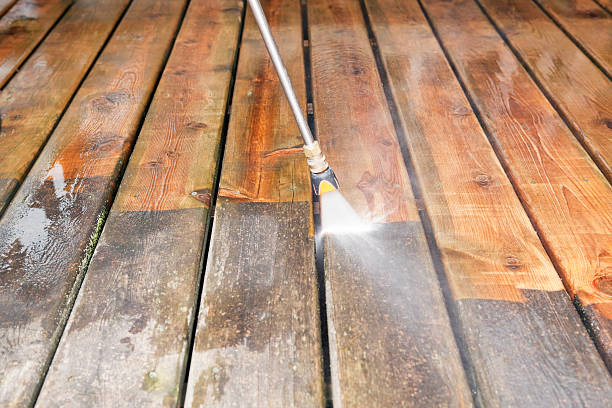 Deck Cleaning Services in Magnolia, TX