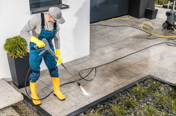 Best Sidewalk Pressure Washing  in Magnolia, TX